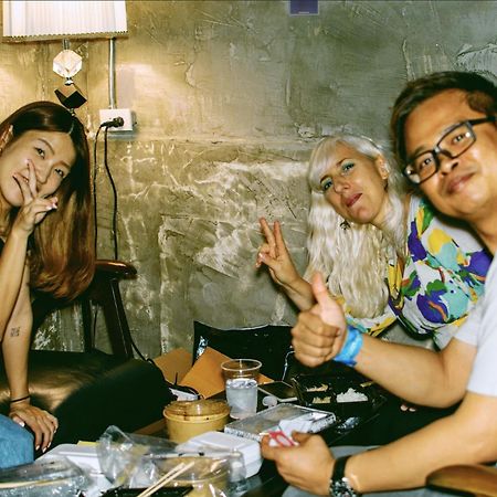 Area81 Hideout Hostel Bangkok Ngoại thất bức ảnh