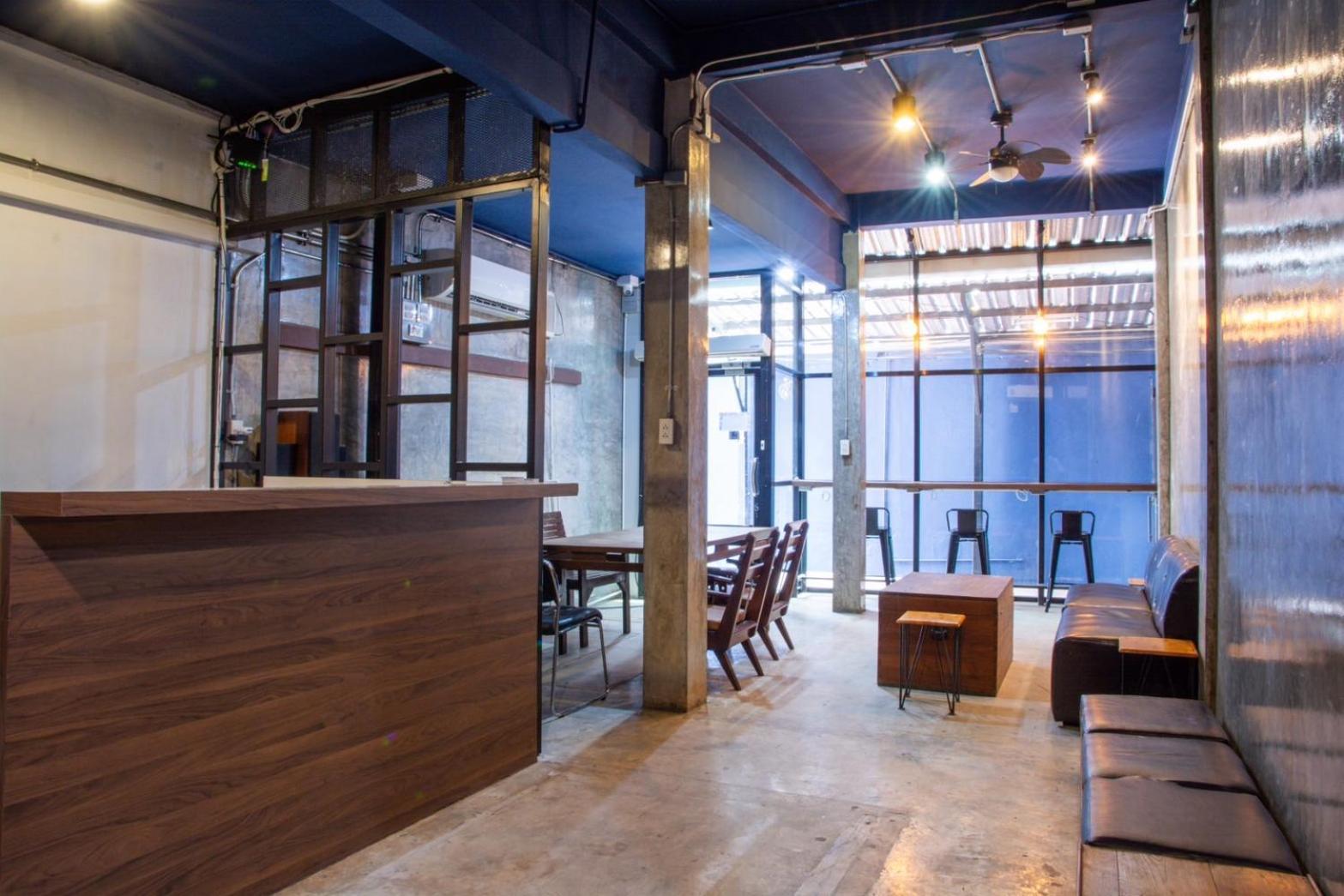 Area81 Hideout Hostel Bangkok Ngoại thất bức ảnh